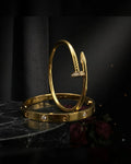 Duo Cartier and Clou bracelet set in gold